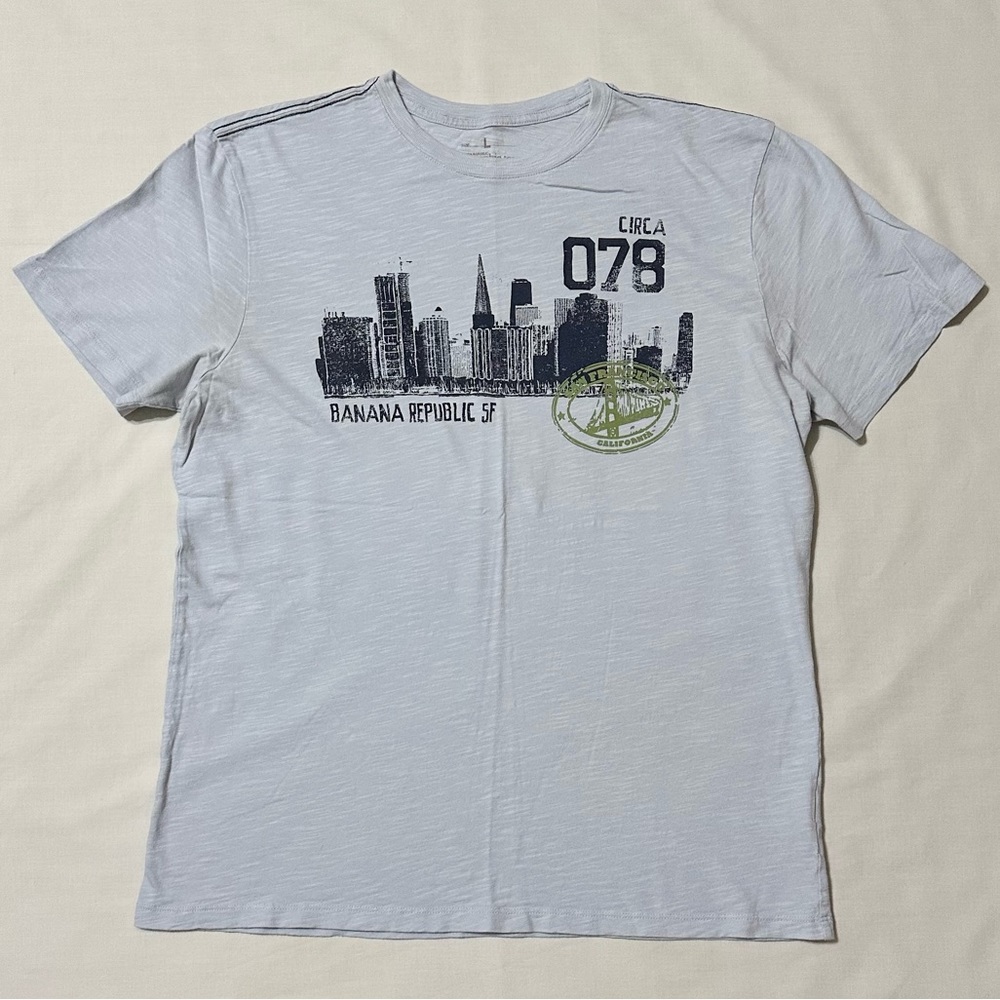 Banana Republic Men’s Short Sleeve Light Blue Cotton Slub Graphic T-shirt - L